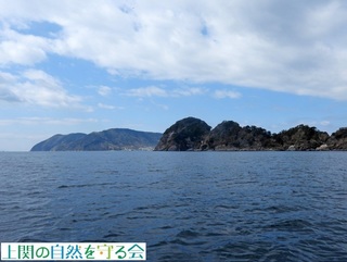 230226食事場所からの景色(鼻繰島の奥には祝島も).jpg